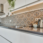 Achterwand keuken met Portugese tegels