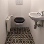 cementtegels in toilet